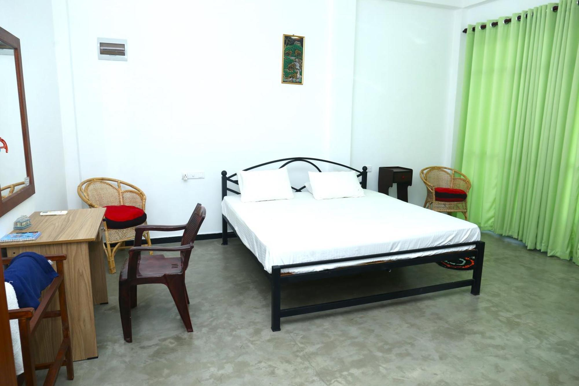 Sandy Palms Guesthouse Хіккадува Екстер'єр фото