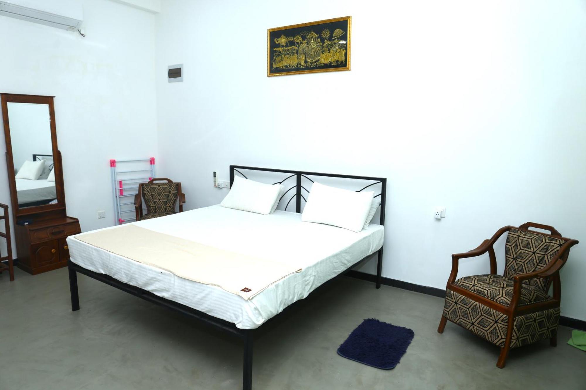 Sandy Palms Guesthouse Хіккадува Екстер'єр фото